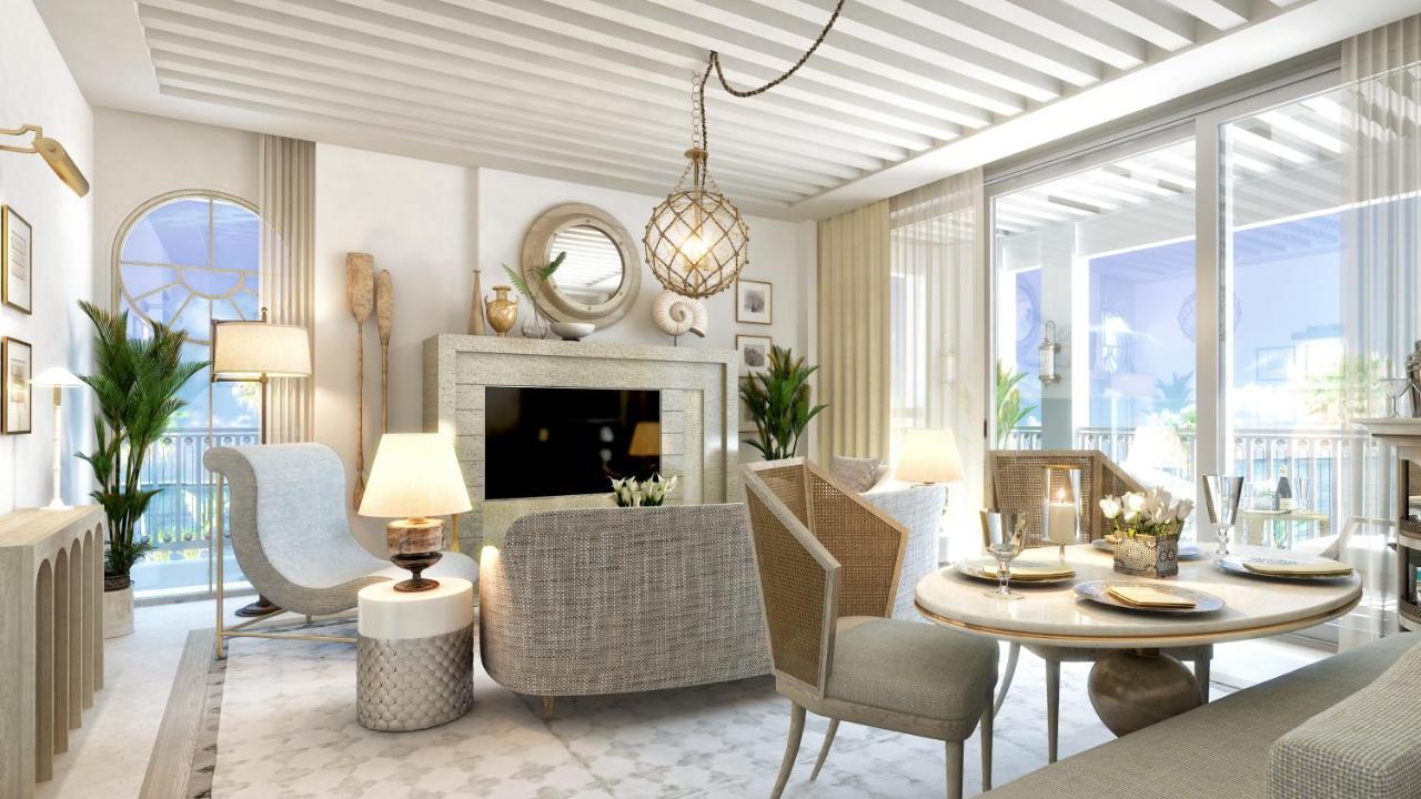 One-Bedroom Junior King Suite with Balcony - Seafront