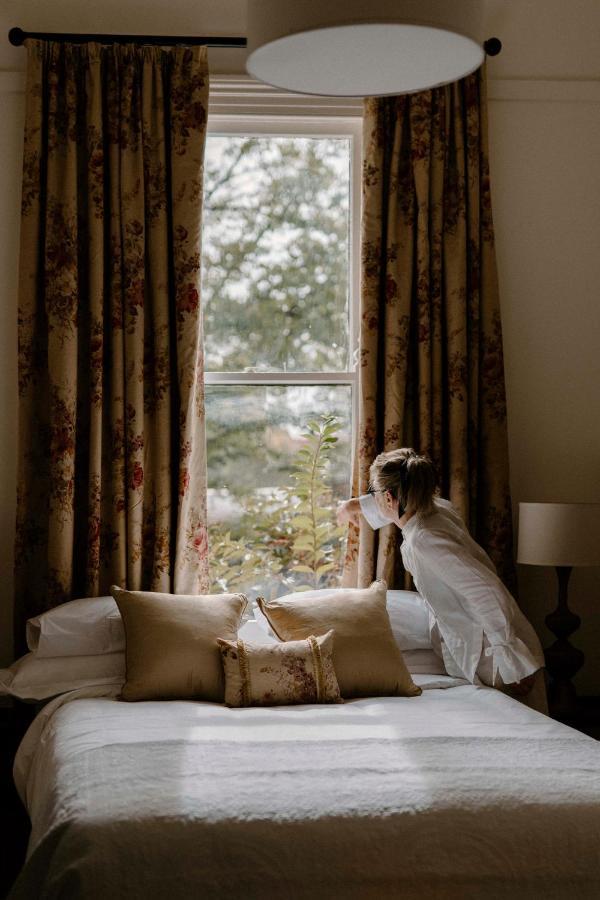 Deluxe Room,1718623339:JPEG