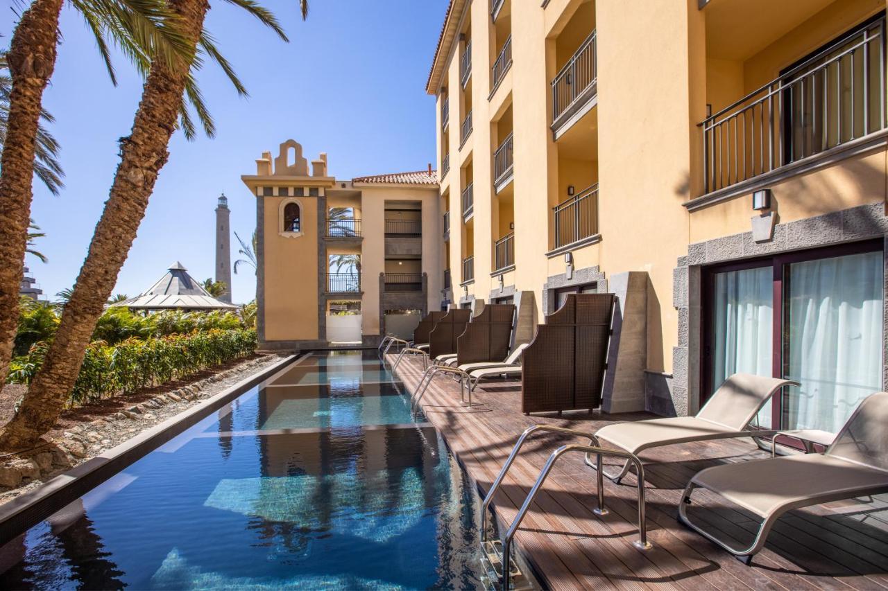 Unique Premium Private Pool,1467395570:JPEG