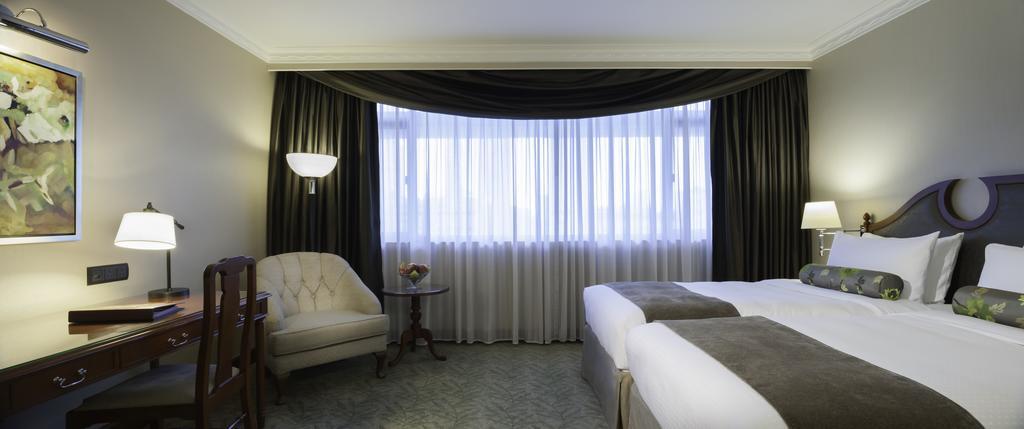 Continental Club - Deluxe King or Twin Room