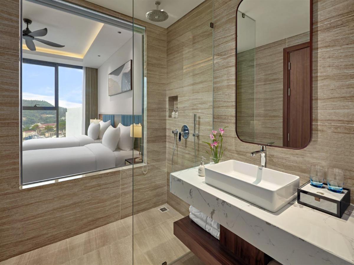 Deluxe Triple Room with City View,1469104883:JPEG