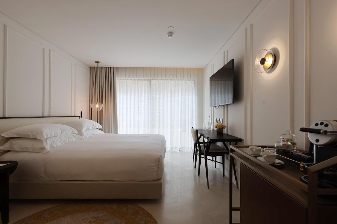 Superior Room One King Bed or Twin Beds