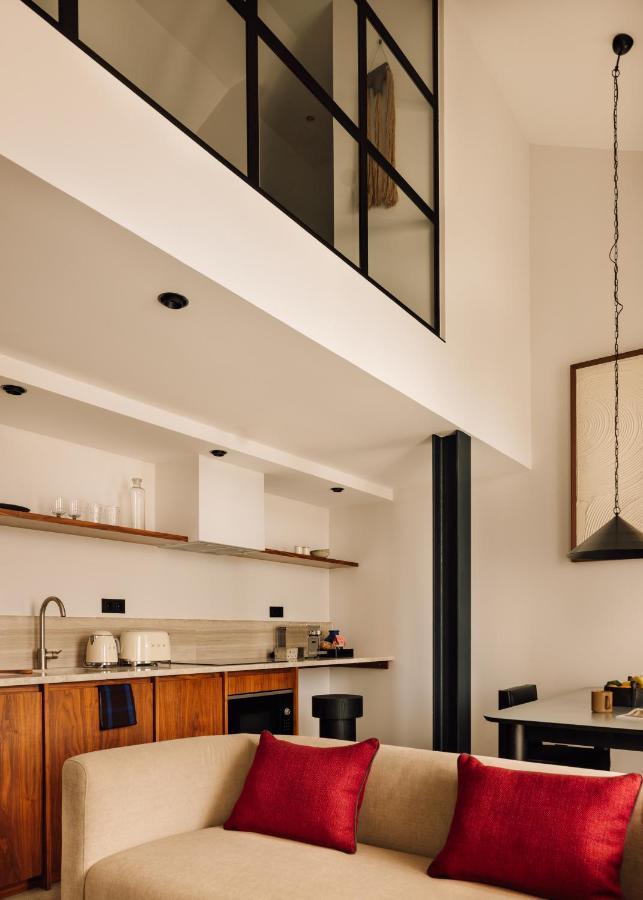 One Bedroom Duplex with River View,1585600000:JPEG