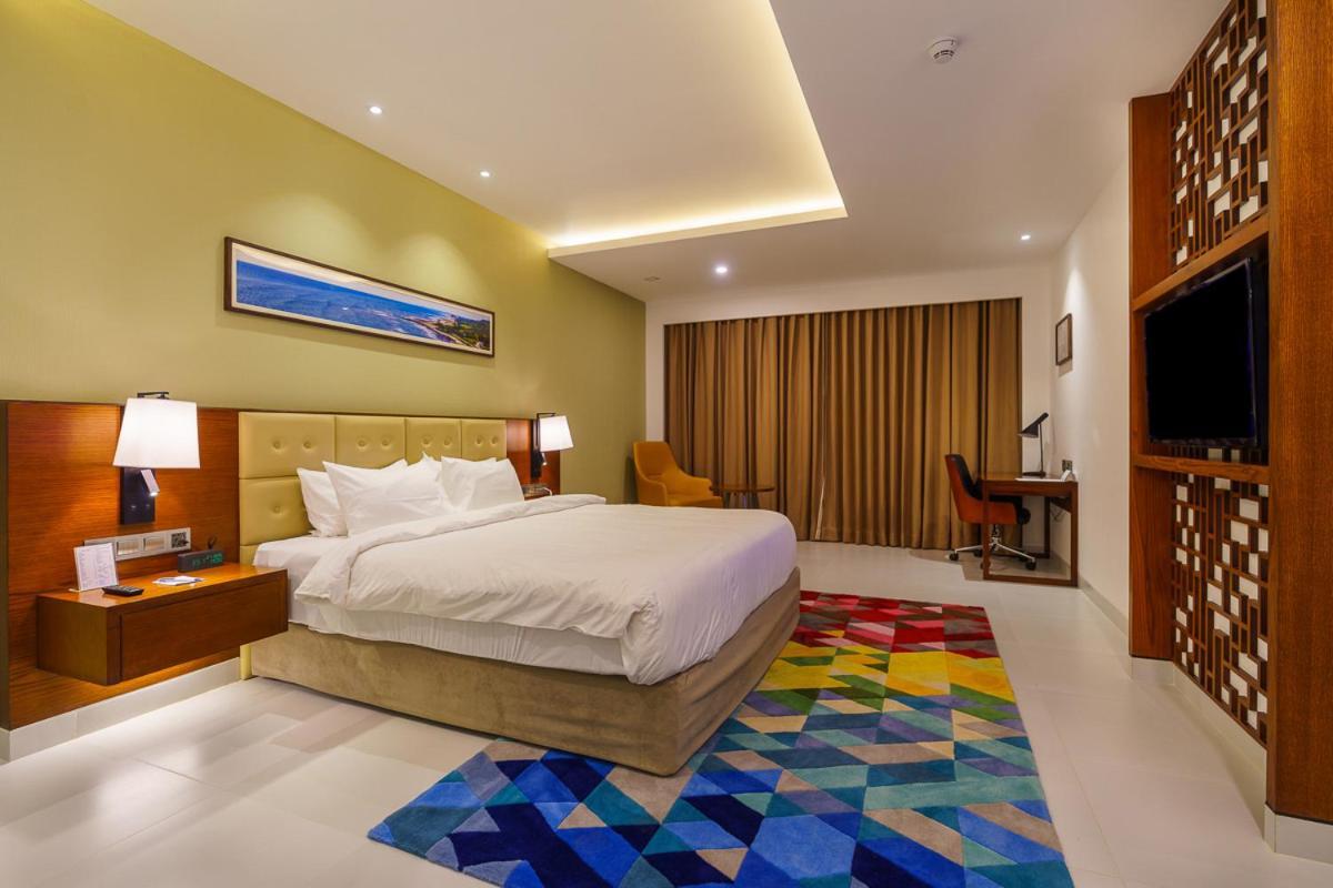 King Room with Mountain View