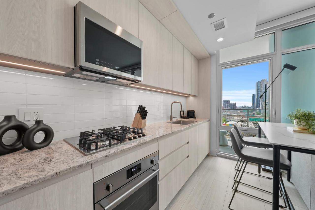 Level Suite