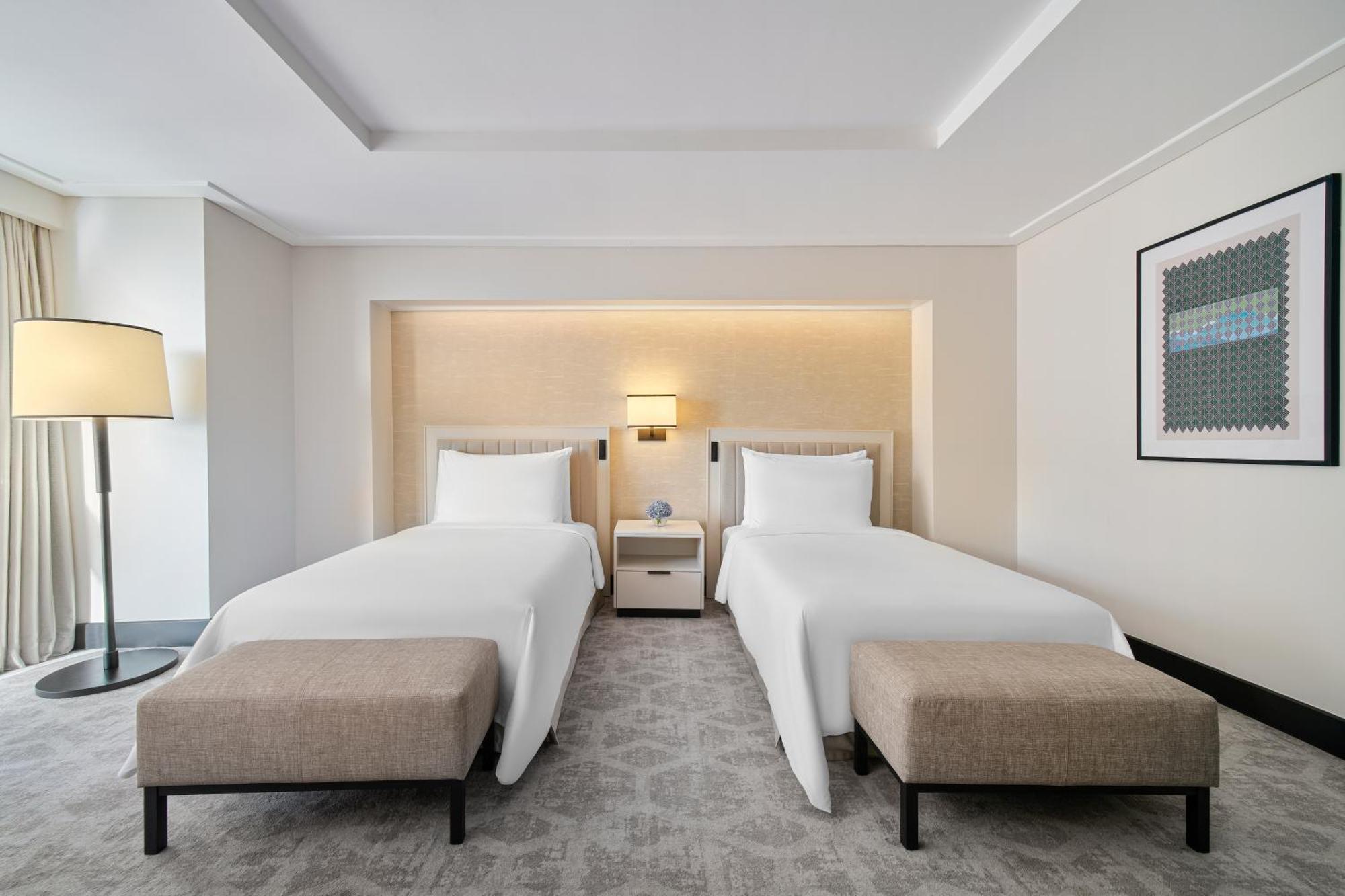 Deluxe Room Twin Partial Haram View