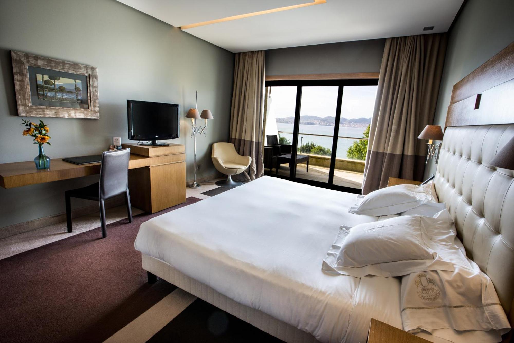 Superior Double or Twin Room Sea View