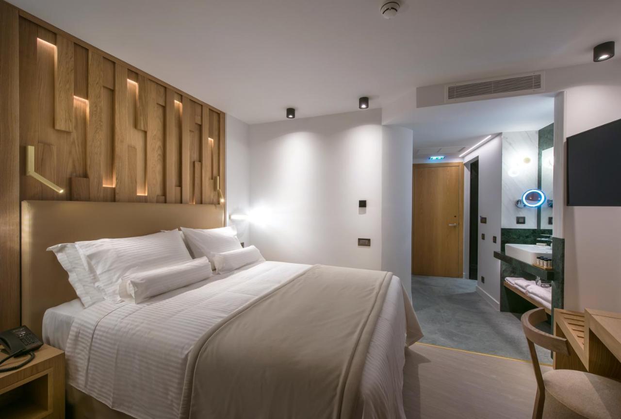 Grand Deluxe Room Balcony