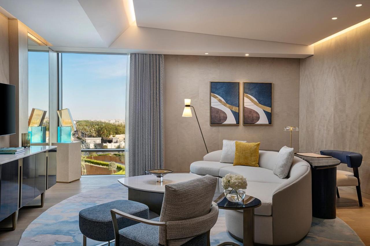 St. Regis Suite, 1 Bedroom Suite, 1 King,  City View,1481100629:JPEG