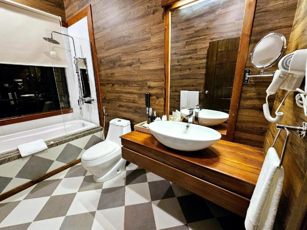 Deluxe Double or Twin Room Balcony,1485492145:JPEG