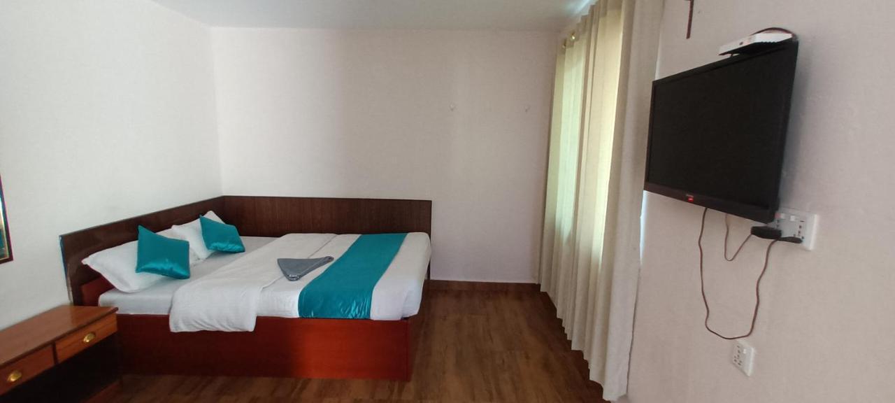 Double Room,1488236965:JPEG