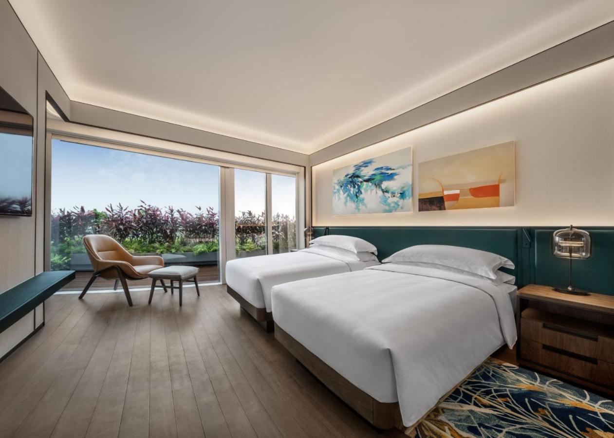 2 Twin Beds Balcony