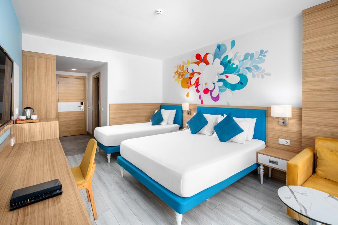 Standard Double or Twin Room Balcony