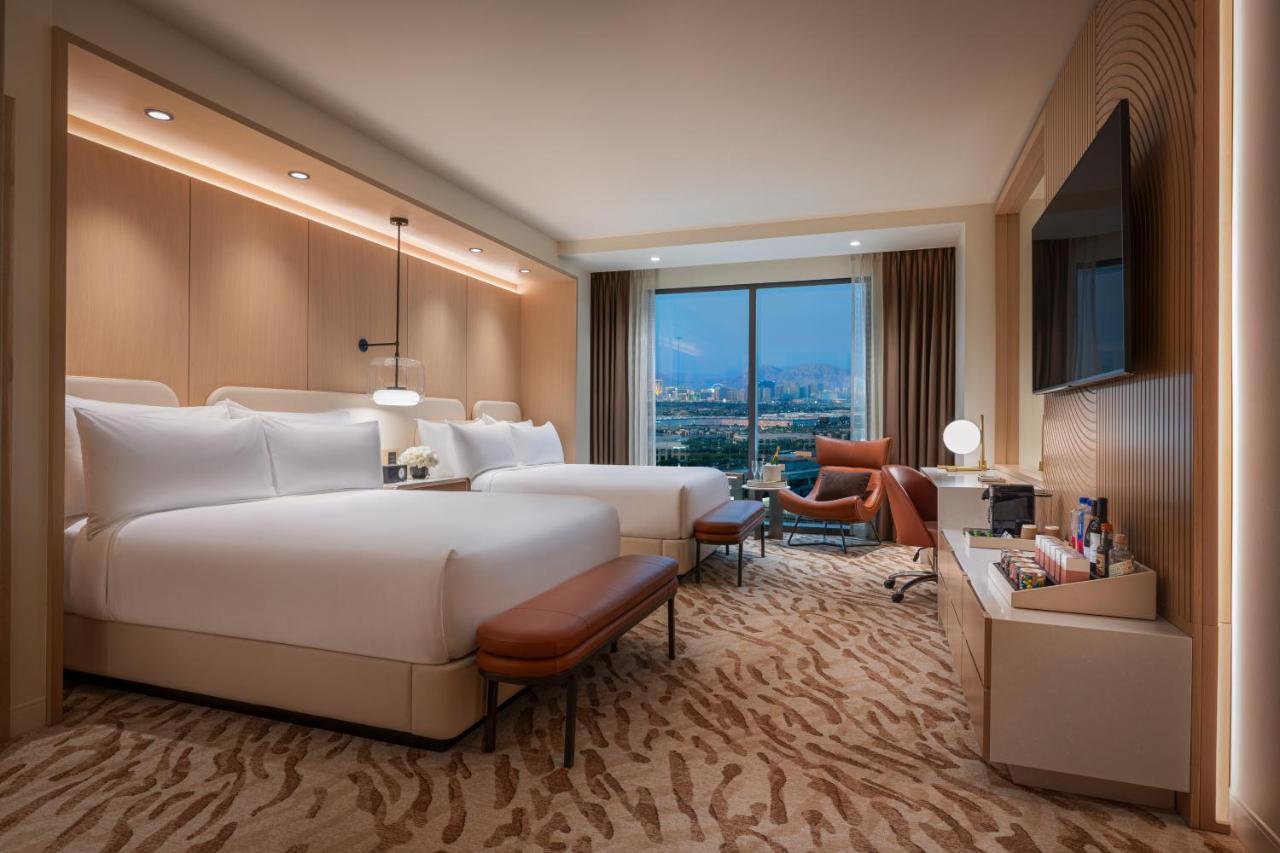 Resort Two Queen - Mountain View,1492330315:JPEG