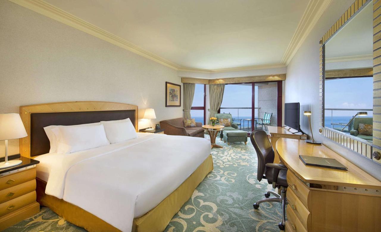 Deluxe King Room with Sea View