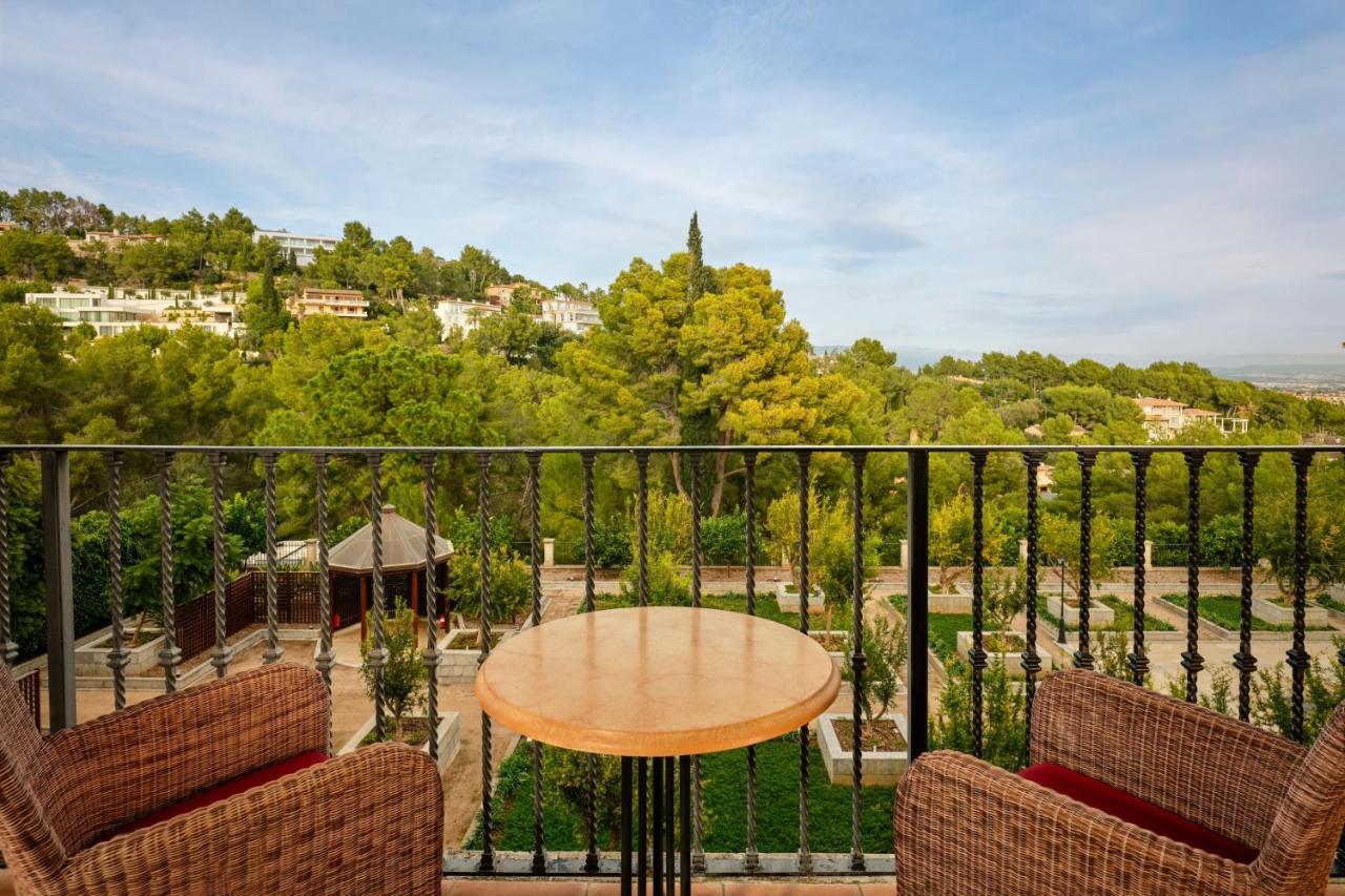 Classic Terrace Queen Room Balcony Garden View