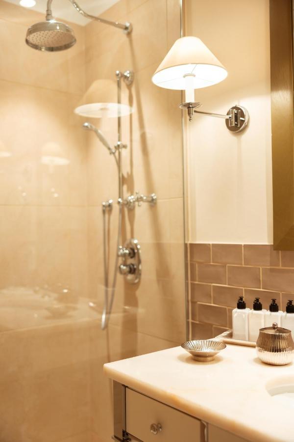 Senior Suite,1498478146:JPEG