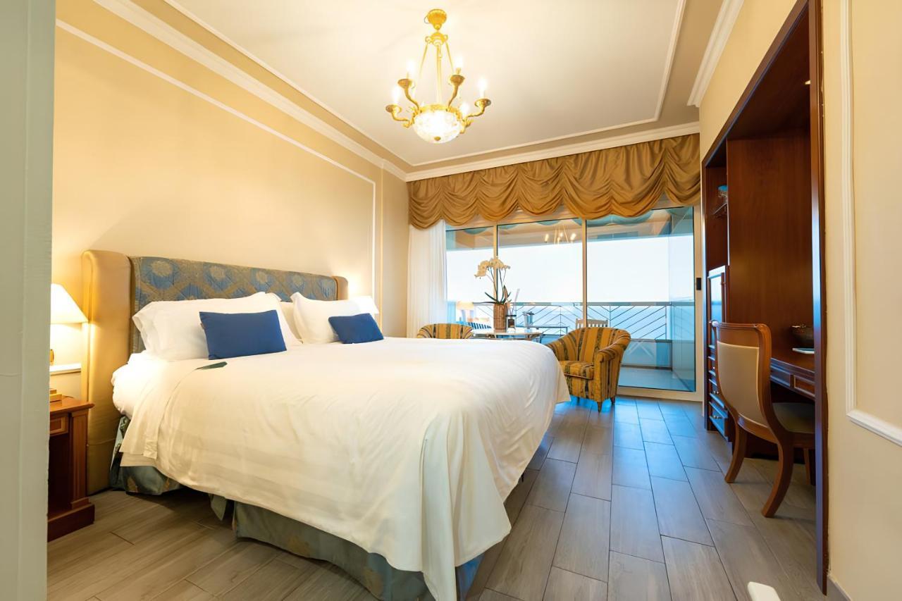 Premium Deluxe Double Room with Balcony and Sea View