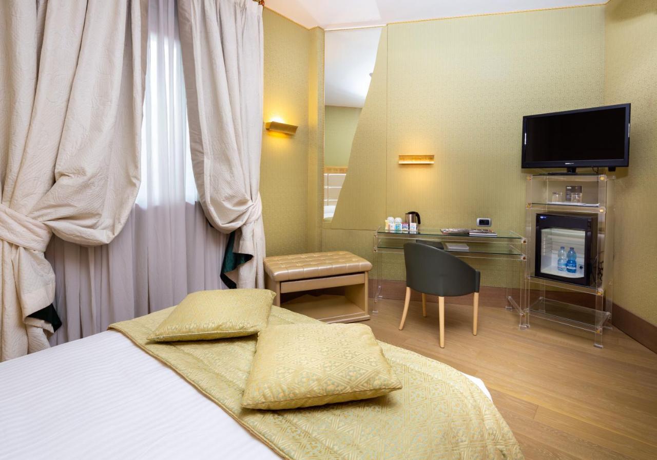 Panoramic Twin Room