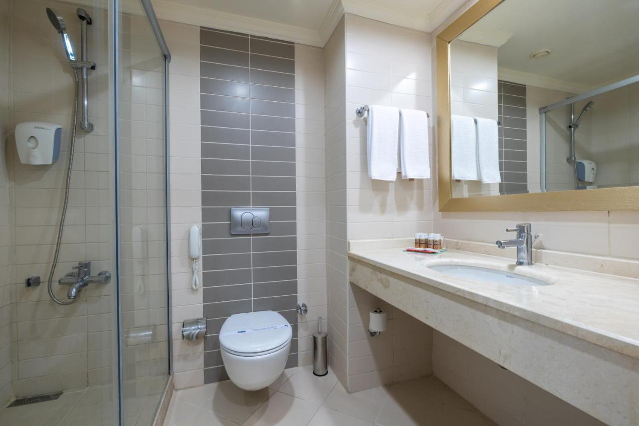 Double or Twin Room with Partial Sea View,1499158336:JPEG