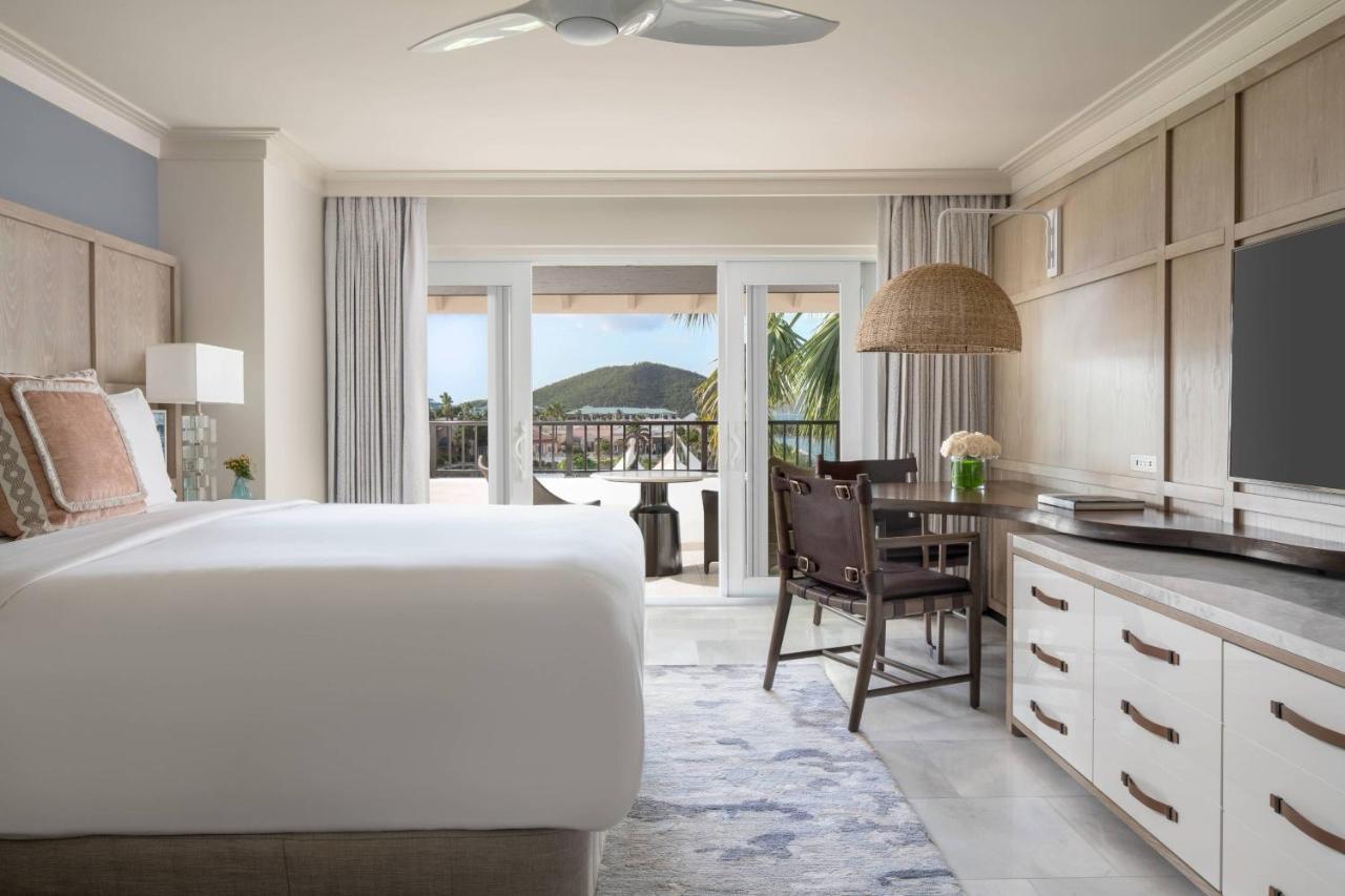 Club Ocean View Balcony Club level Guest room 1 King