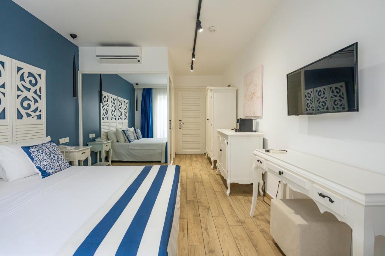 Standard Double or Twin Room with Sea View