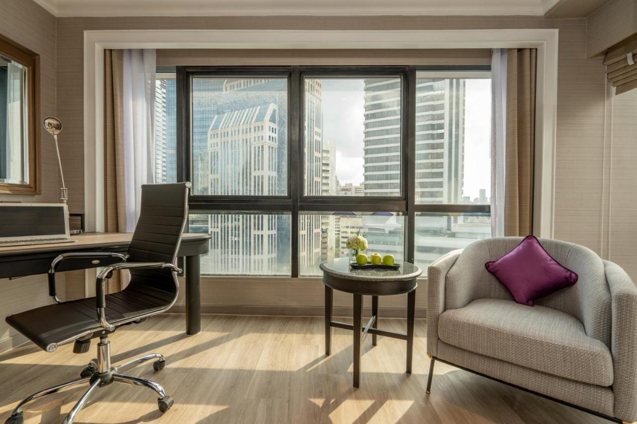 Corner King Room