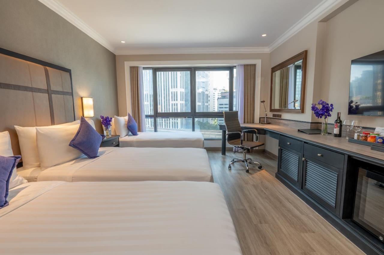 Corner Triple Room