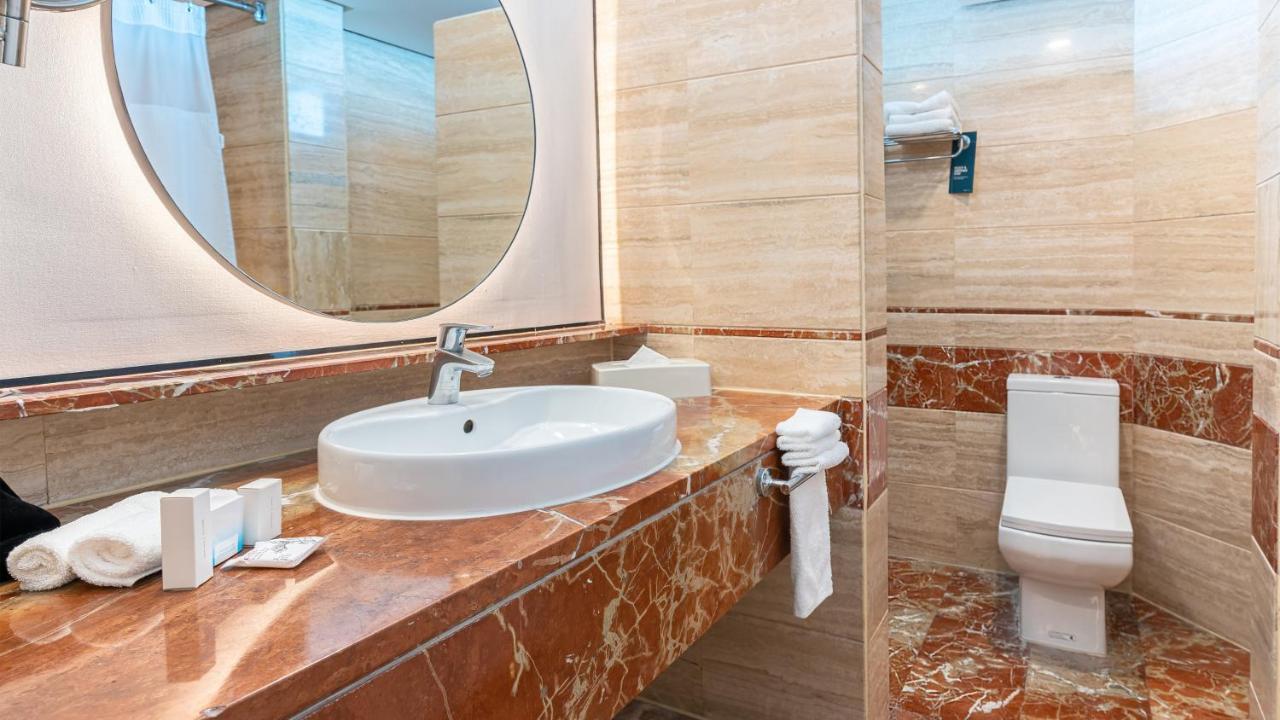 Premium King Room