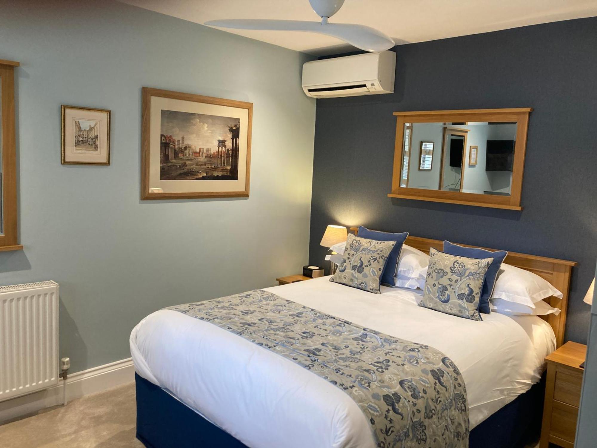 Classic Double Room