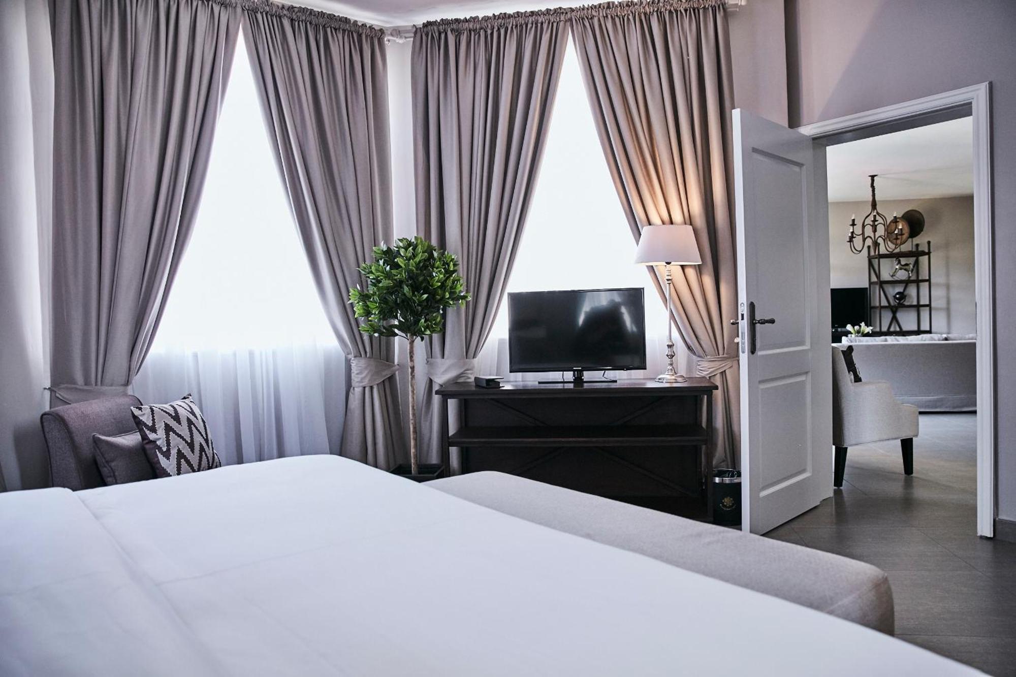 Two-Bedroom Executive Residence,1498960813:JPEG