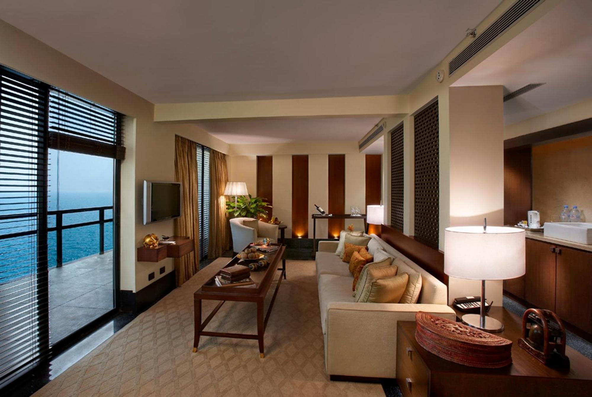Royal Club Duplex Suite