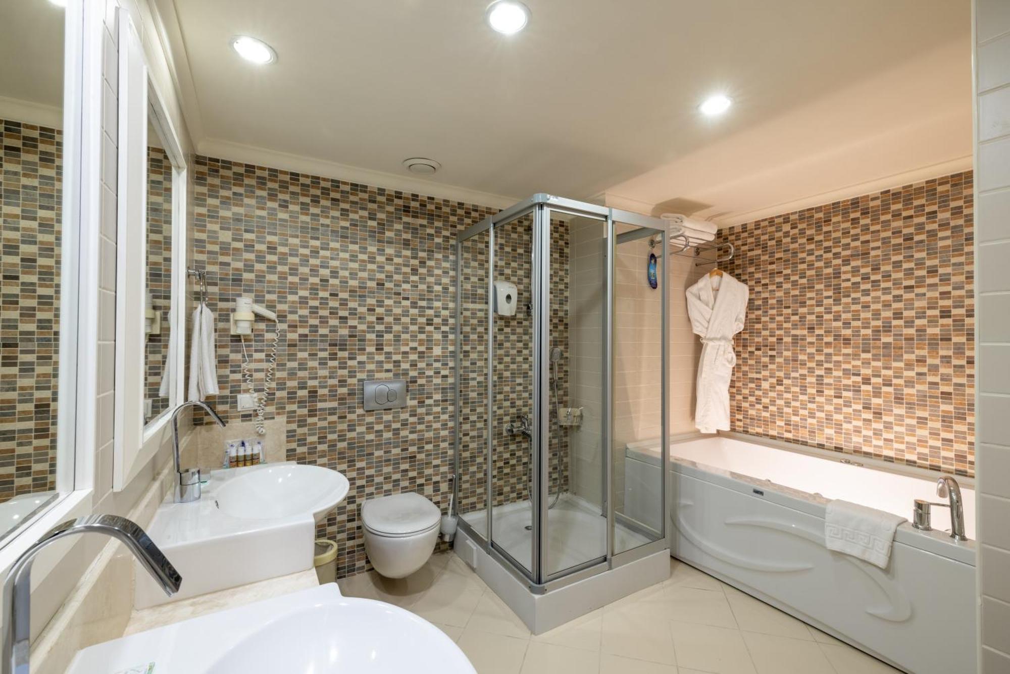 Queen Suite
