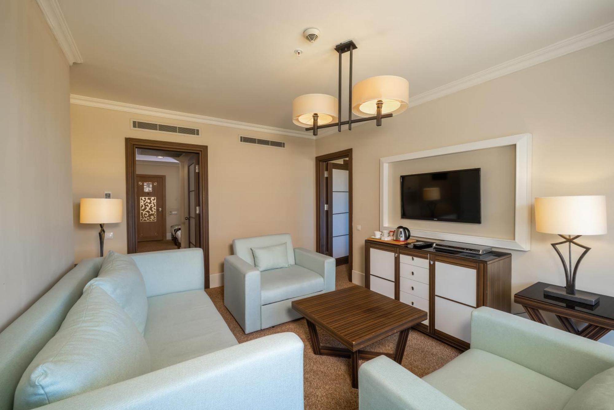 Queen Suite