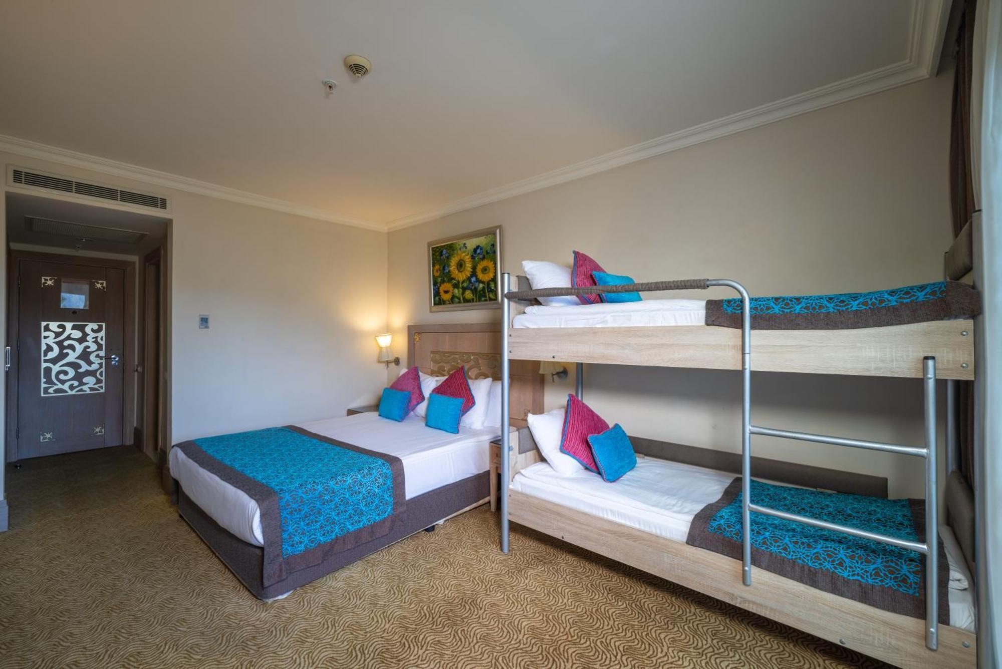 Standard Quadruple Room