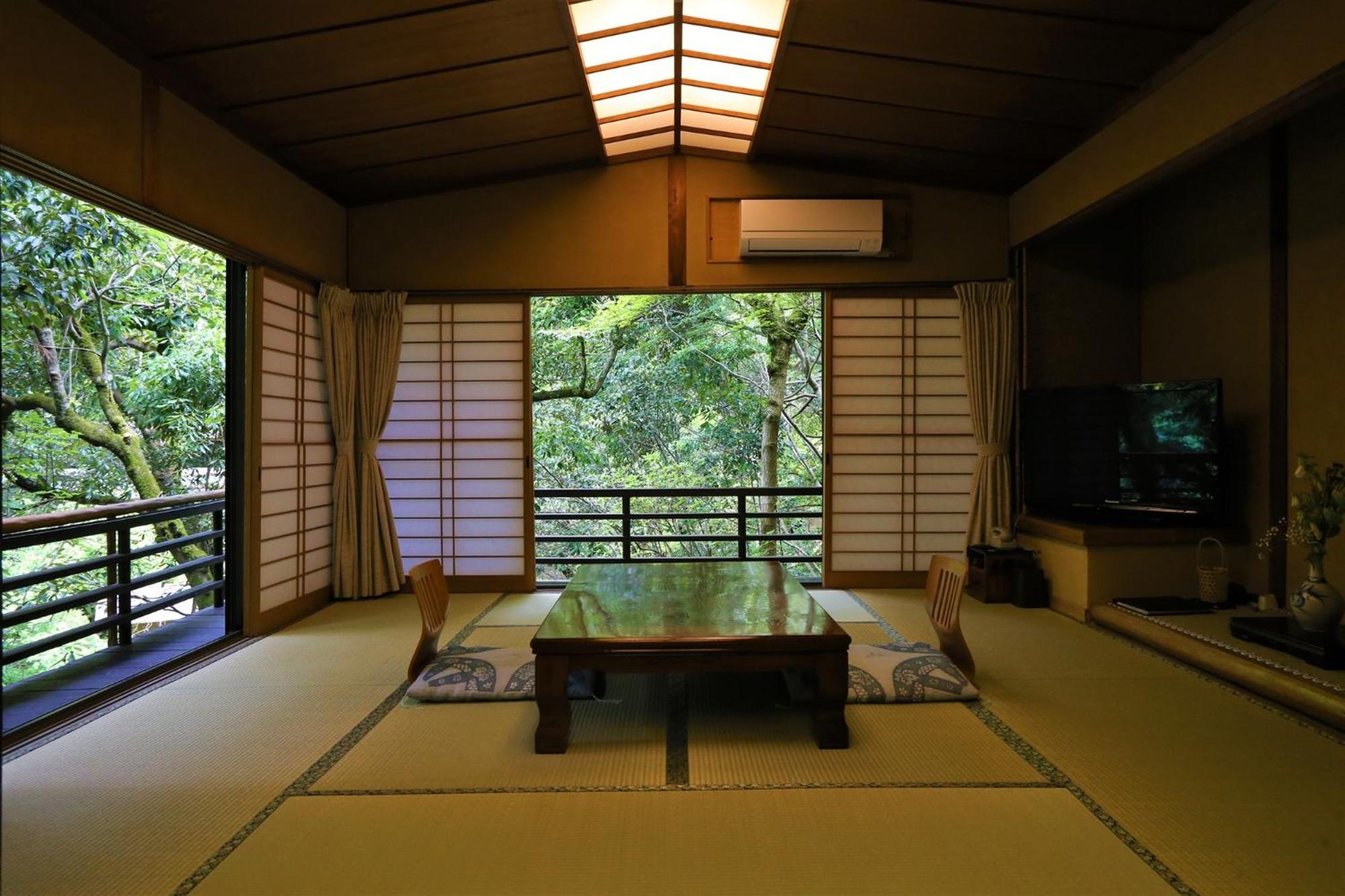 Quadruple Room Private Bathroom