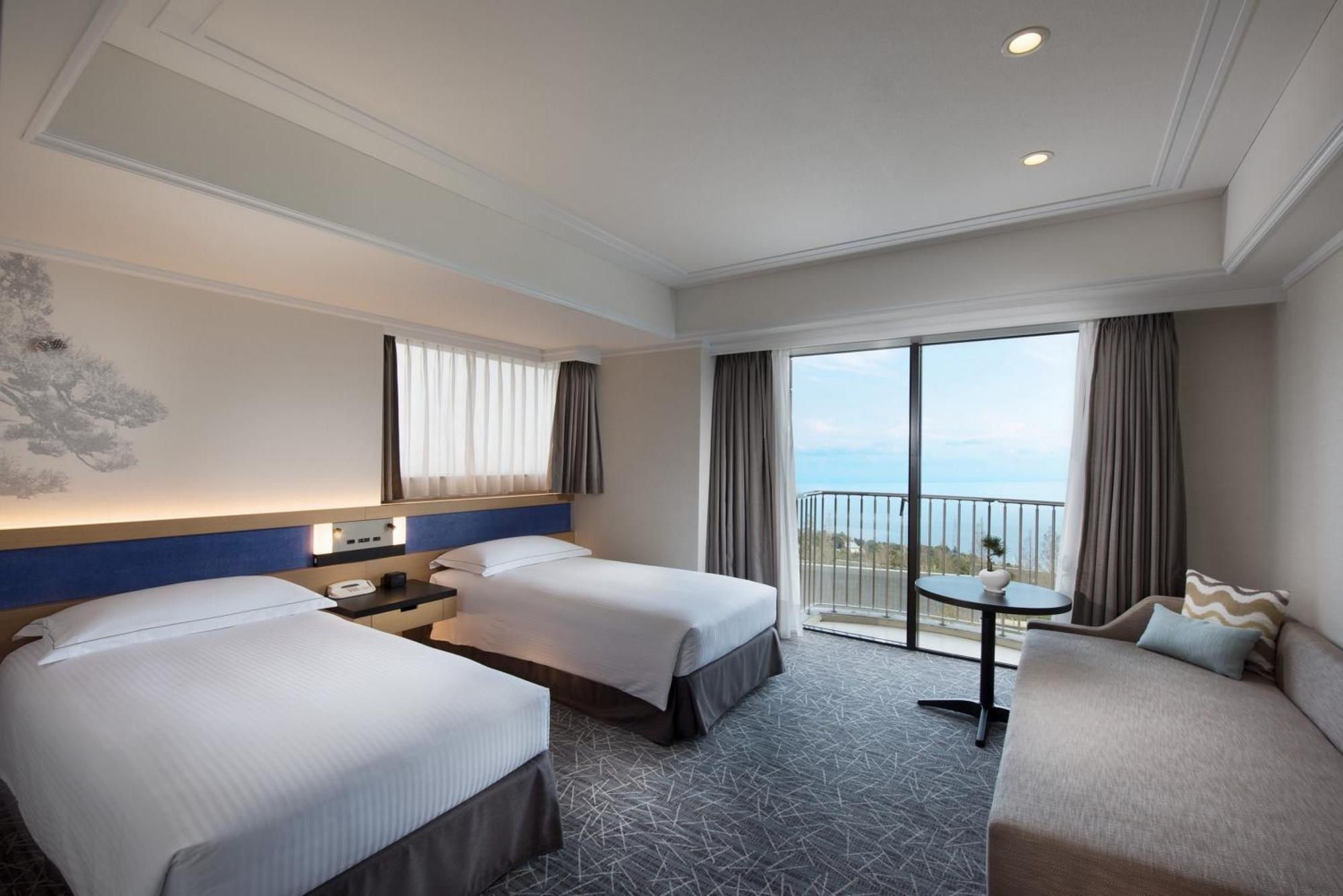 Hilton Corner Twin Room