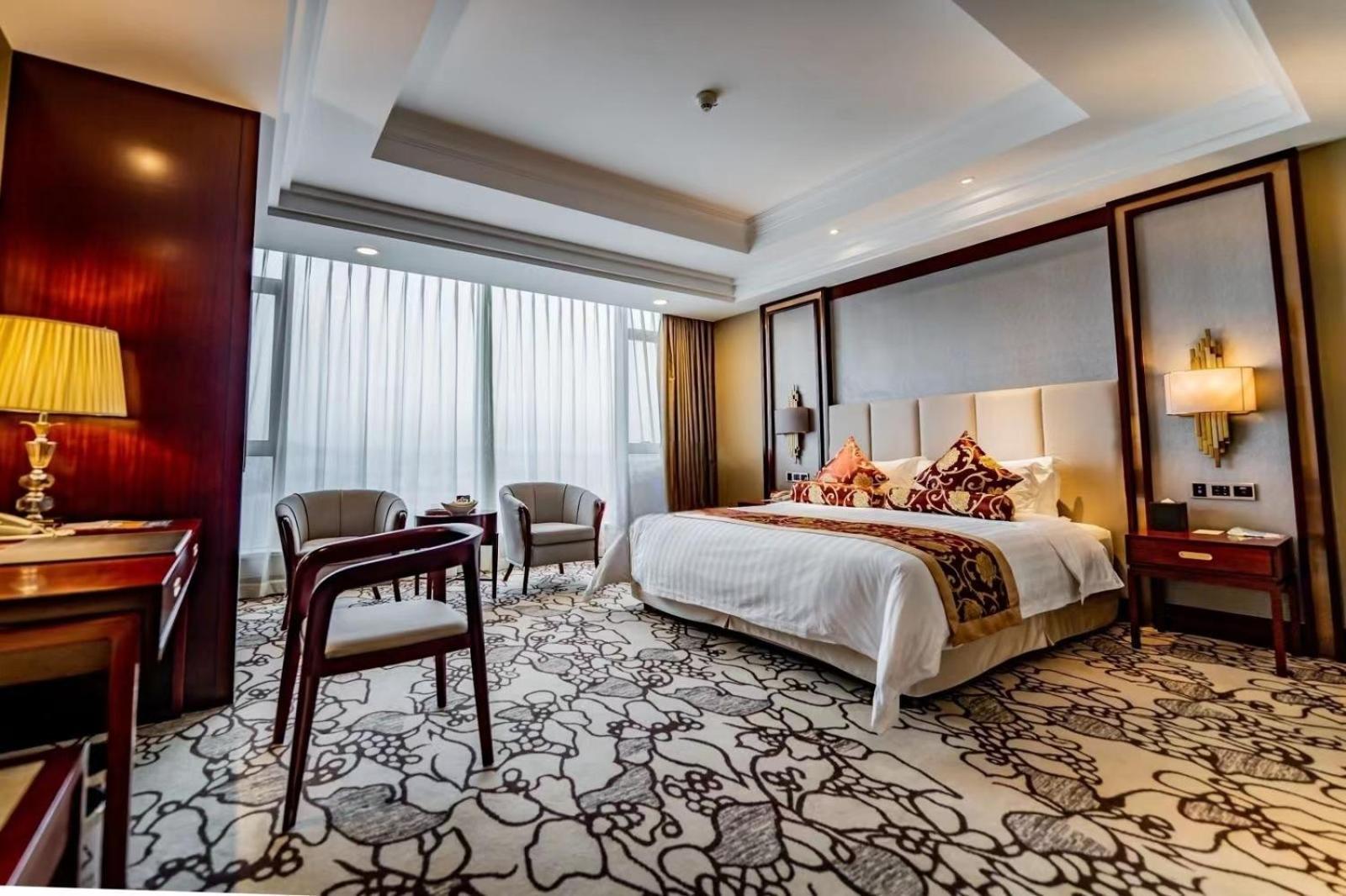 Deluxe Garden View King Bed Room