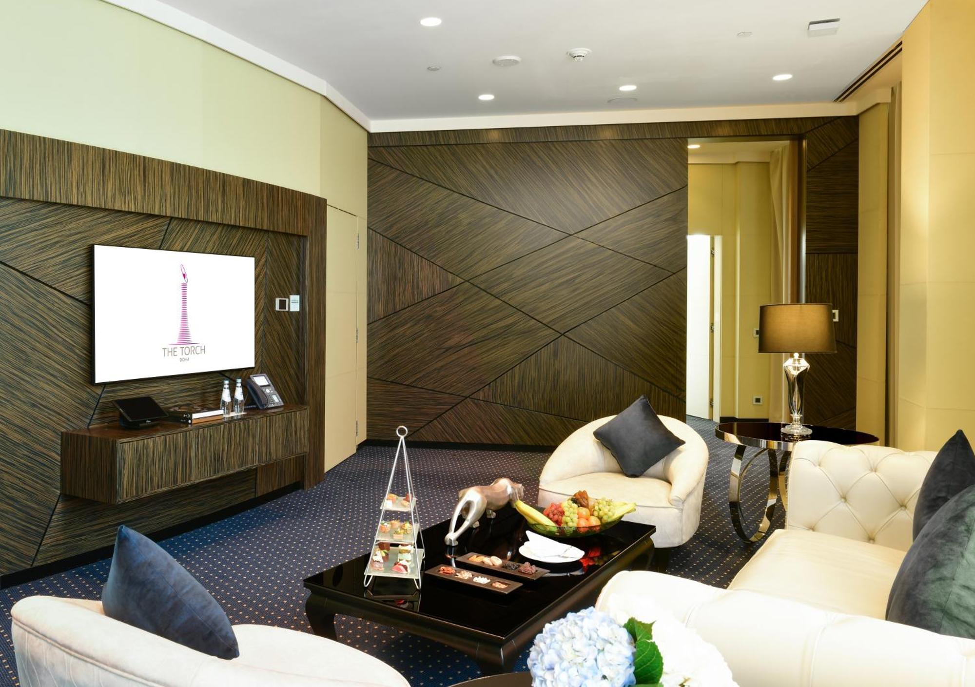 Executive Suite access to Executive Lounge 51