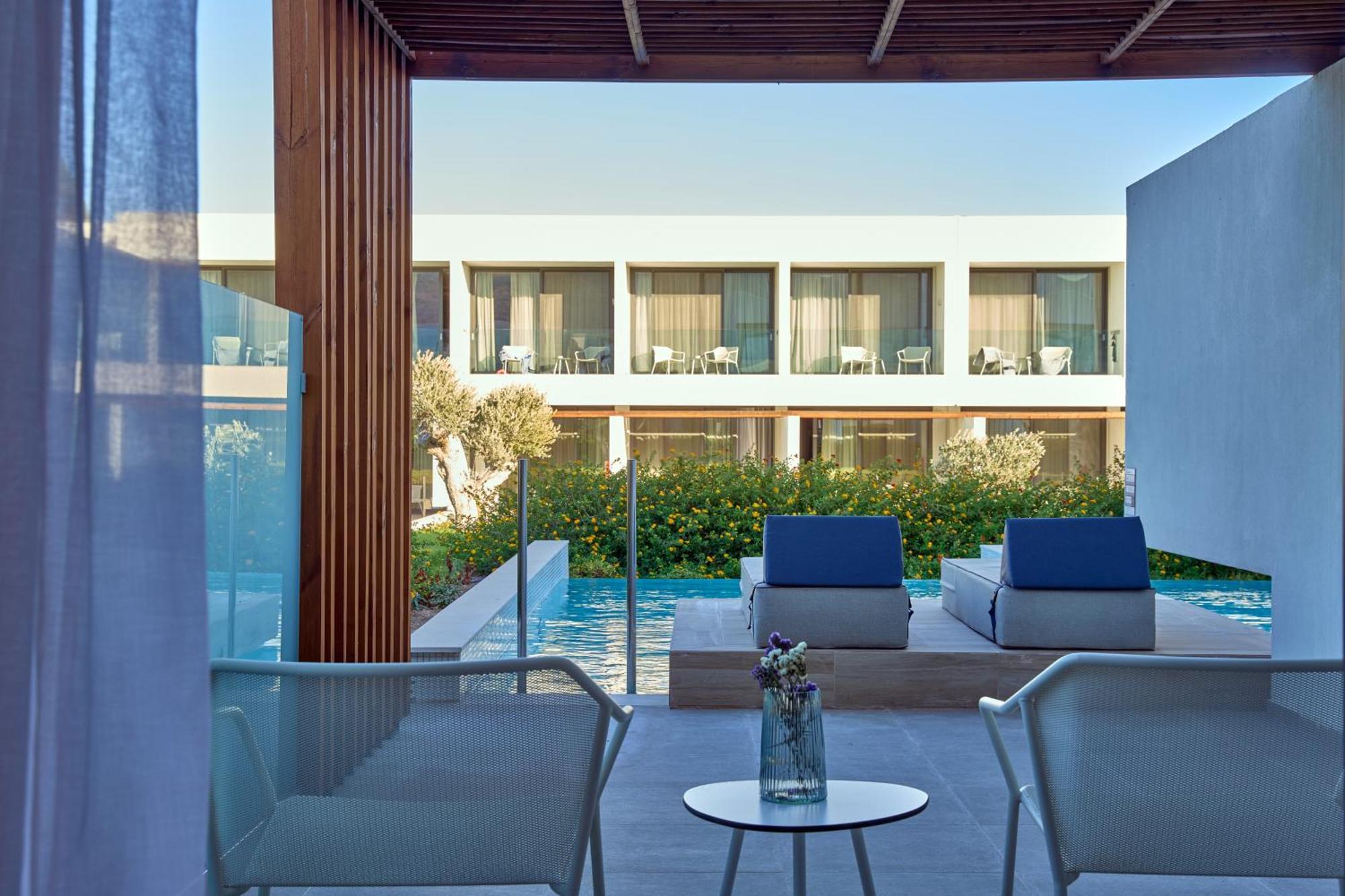 Double Room Private Pool Garden View