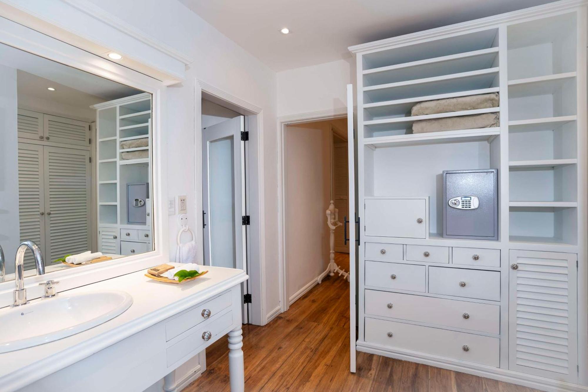 Villa One King Bed