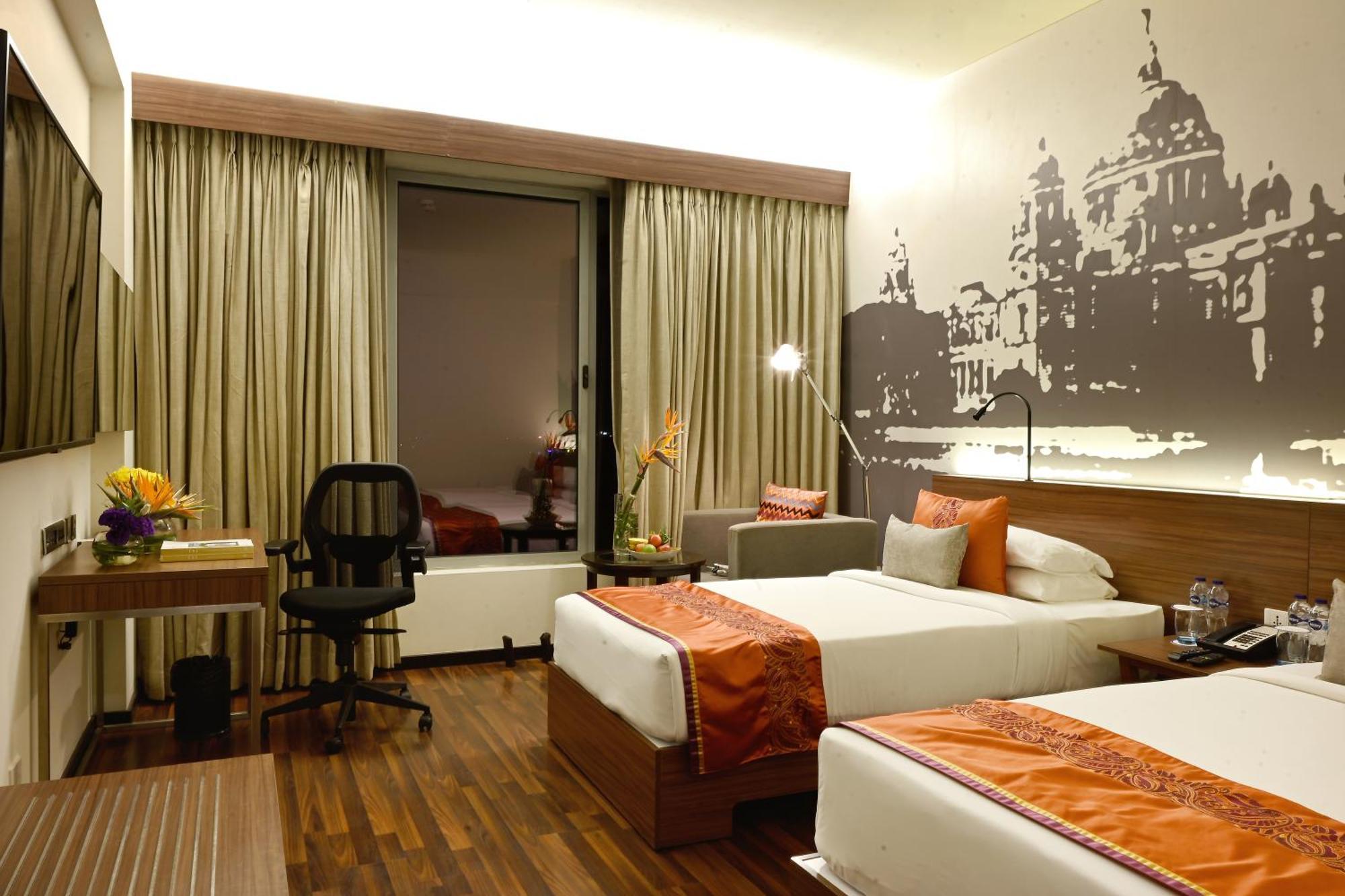 Superior Room City View Twin Bed