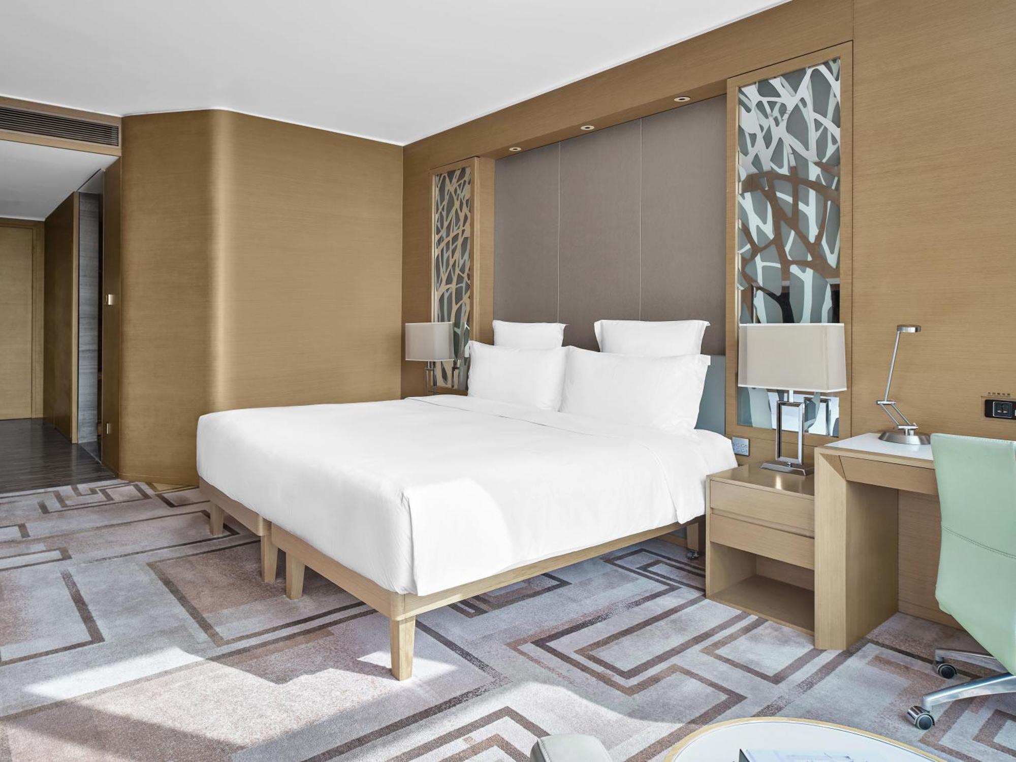 Superior King Room,1498911466:JPEG