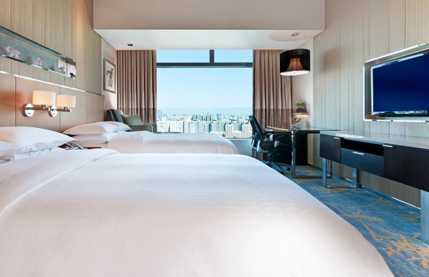 Premier Twin Bed Room Guest room 2 Double City view