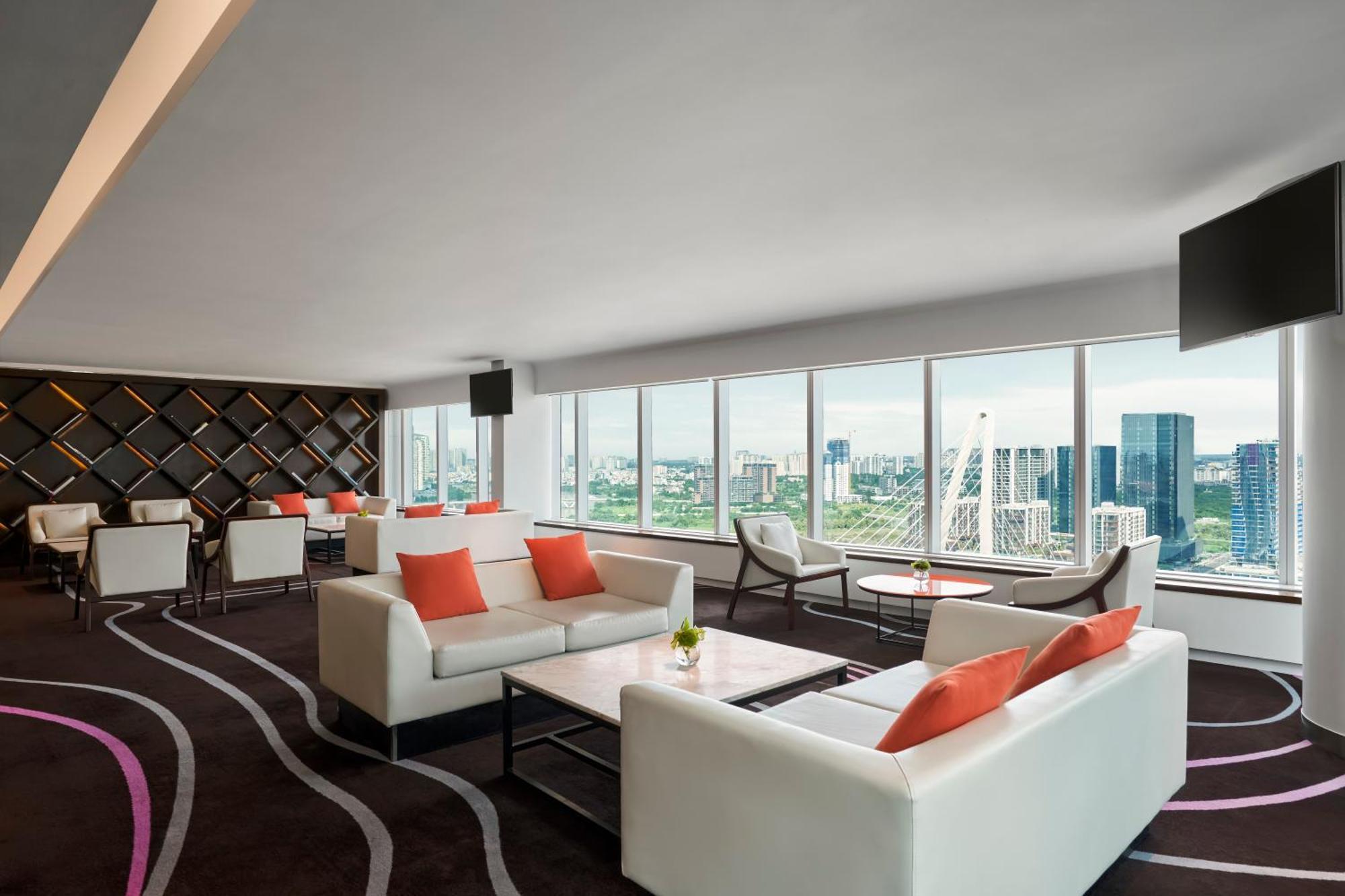 Concierge lounge access, Guest room, 1 King,1500611443:JPEG
