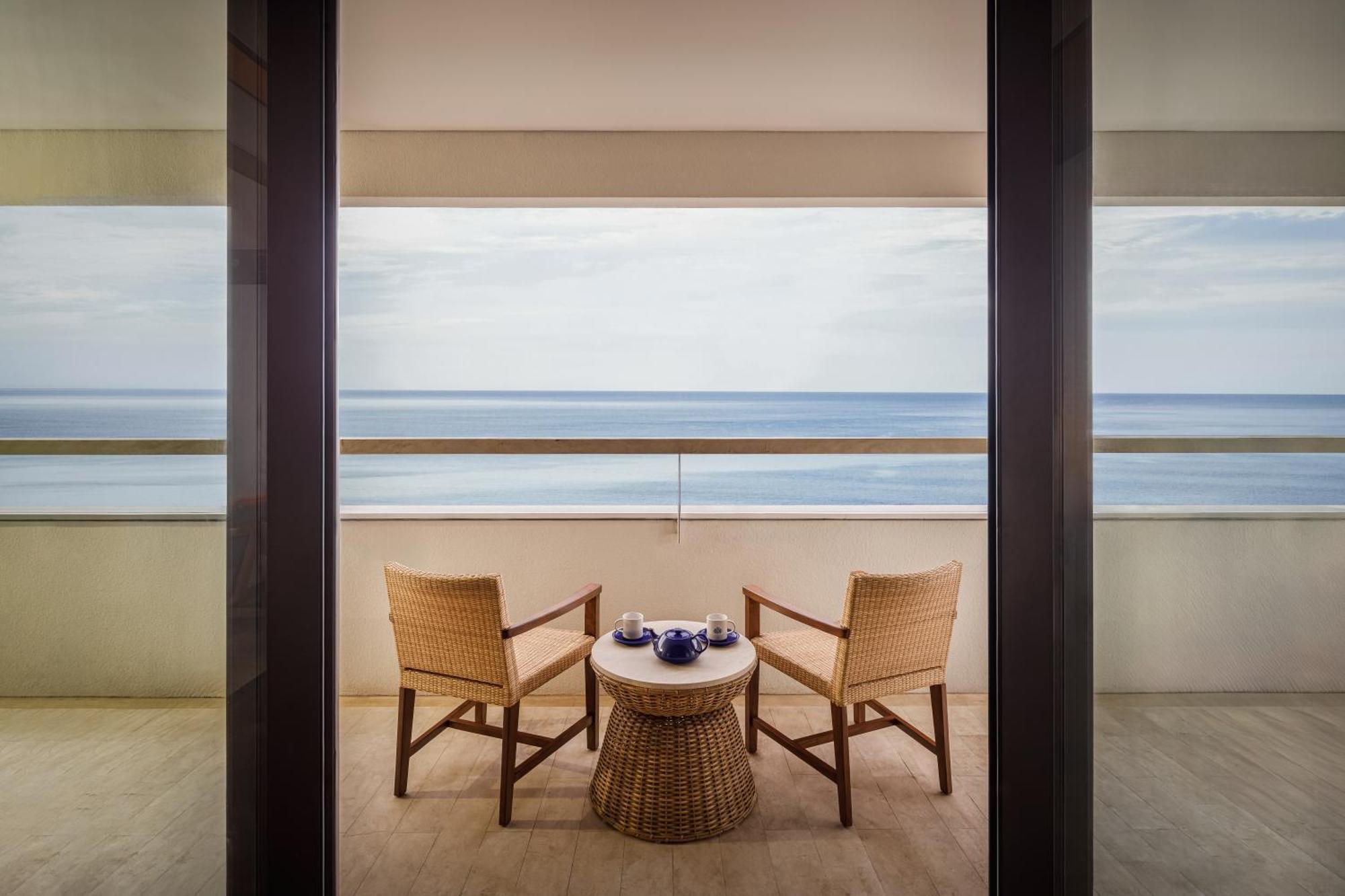 Executive Suite with Sea View,1525367023:JPEG