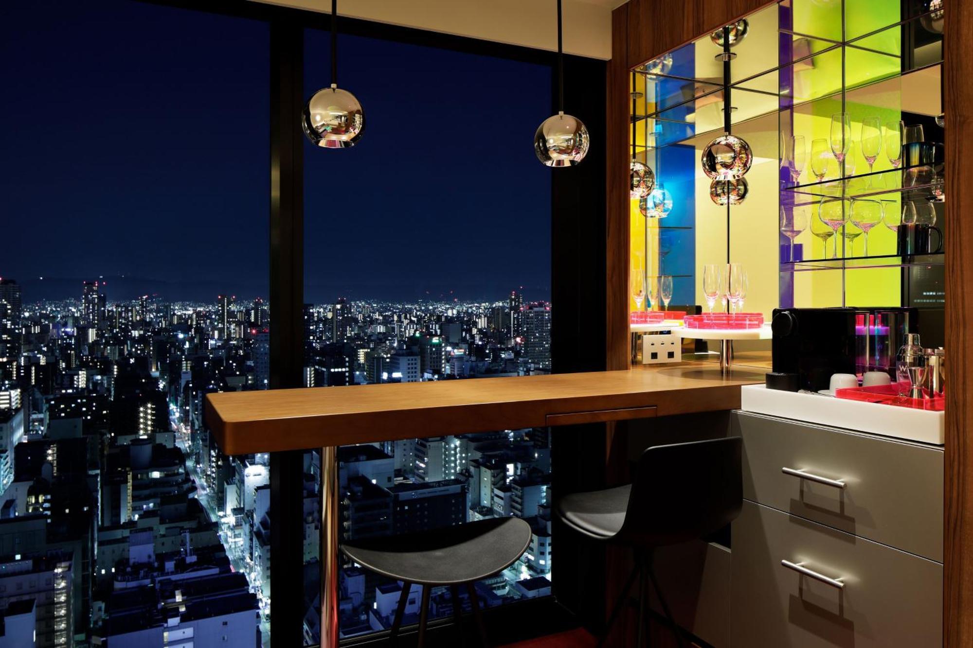 Guest Room 2 Double Skyline view High floor