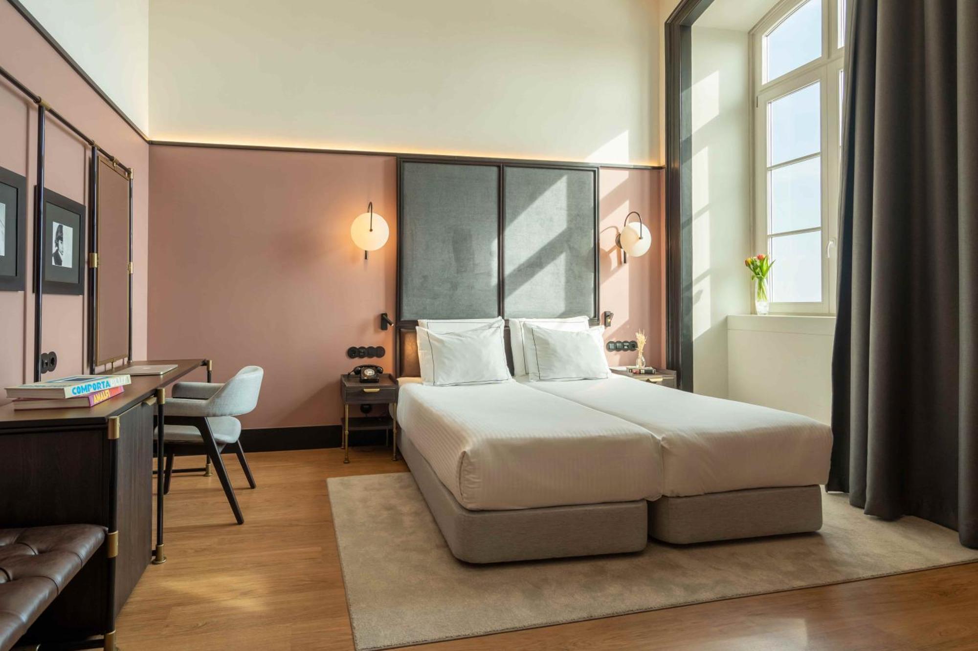 Superior Twin Room River View