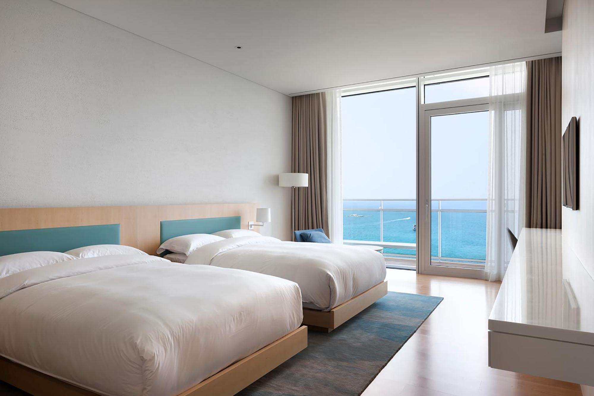 Premium Deluxe Twin - Ocean View (Swimming pool + Sauna for 2)