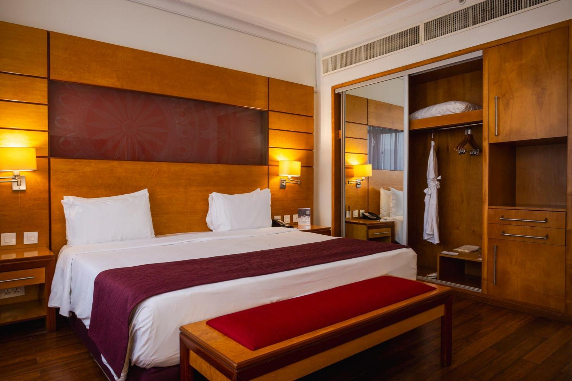 Executive Suite